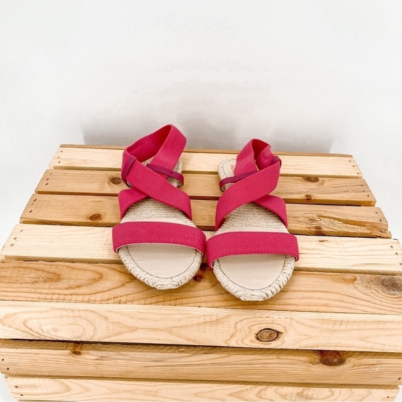 Kors Michael Kors Pink Slip On Sandals - Picture 2 of 9